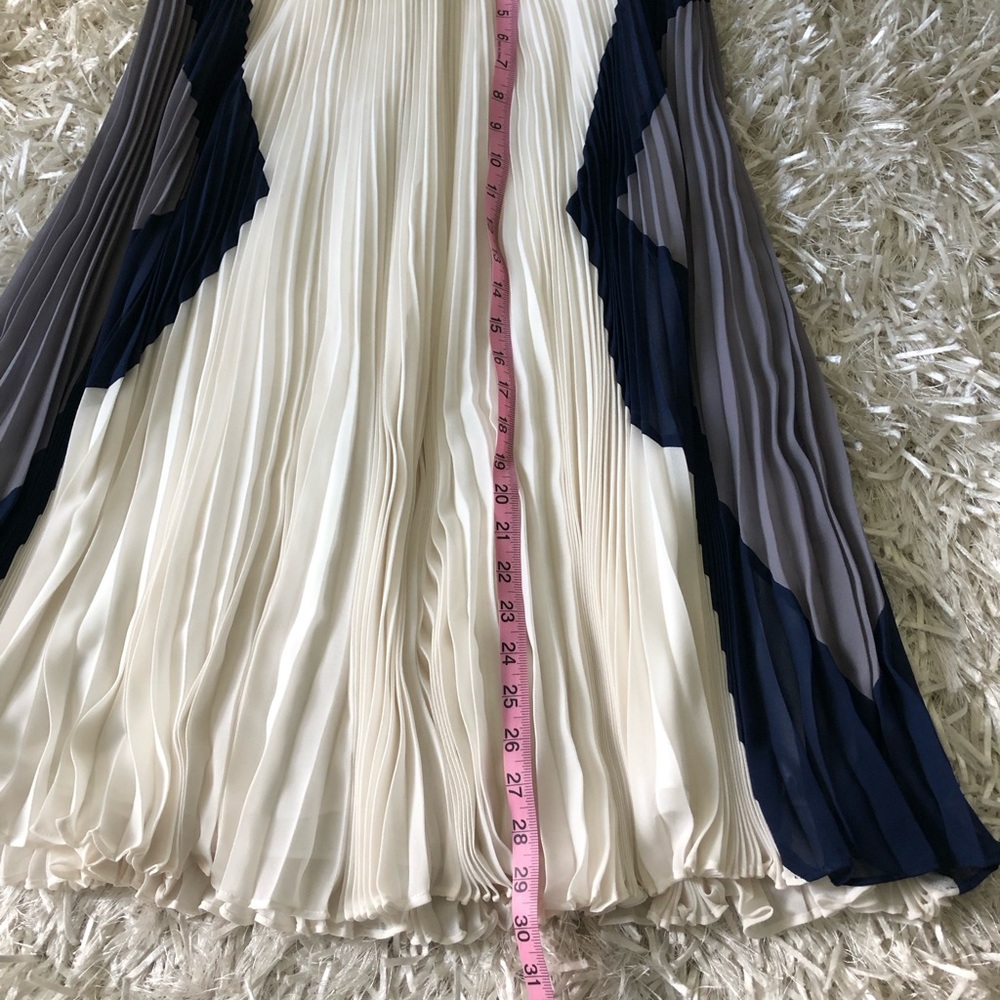 Very pretty, flirty Rebecca Taylor skirt - Picture 6 of 10